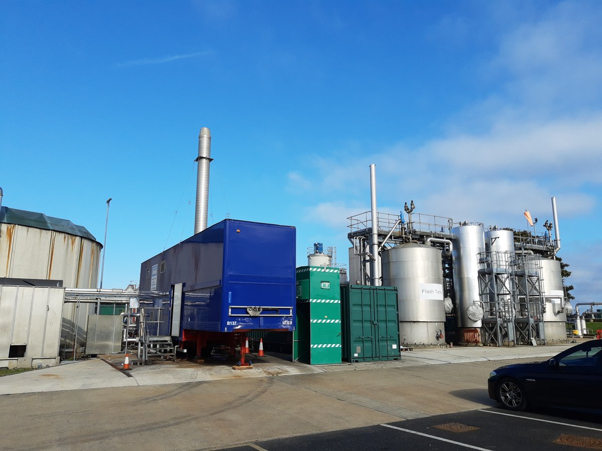 We've recently switched our boiler at #Chertsey Sewage Works to run on biogas ♻ which means we're now treating the town's waste without fossil fuels 💚

Another step closer to net zero by 2030 🌍
Learn more at bit.ly/3jCb464