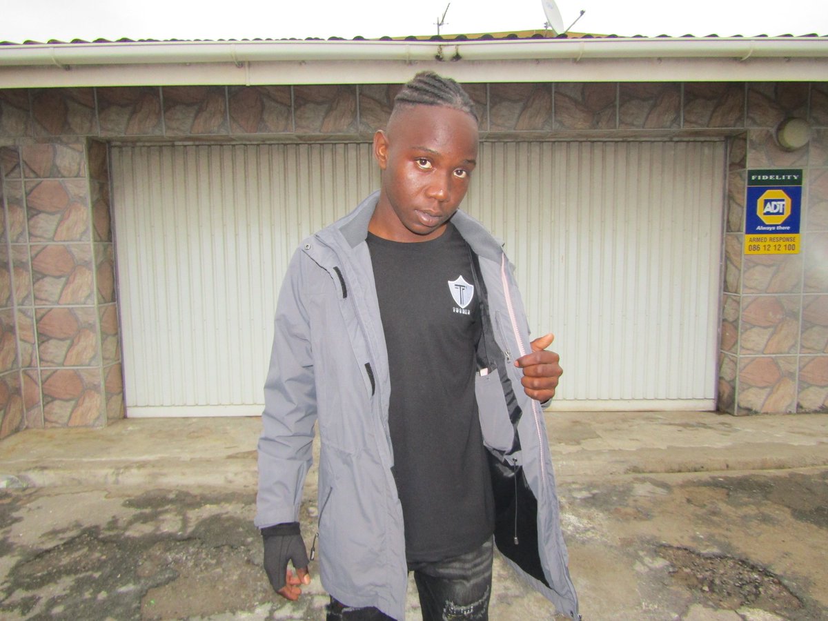 Ismail070470891's tweet image. Fashion is a language 😼😨@Tushea. 
My day one ish🙂