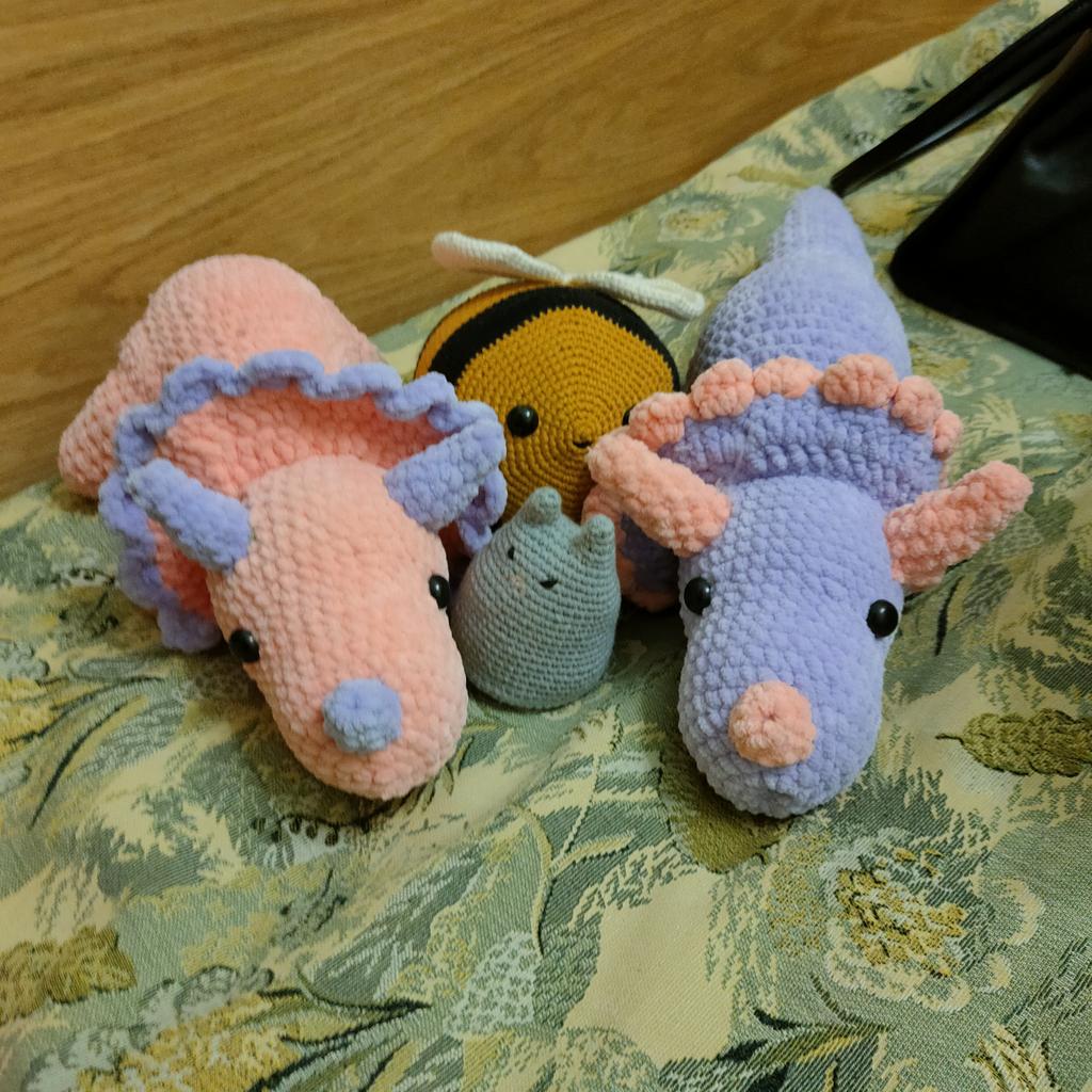 семь котят в пальто tweet media