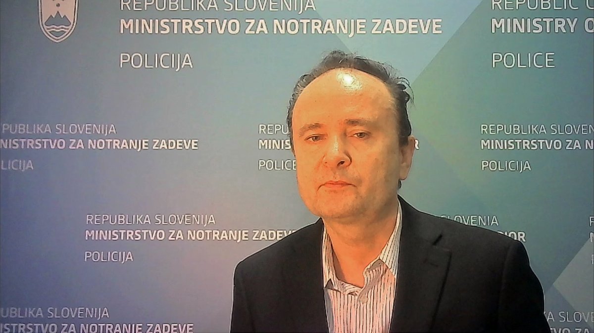 euLISAconf's tweet photo. Understanding is one of the key elements to an effective and ethical implementation of #AI, which is crucial for public security today and tomorrow, says Aleksander Pur, Sr. Police Superintendent at the Slovenian Interior Ministry (@mnz_gov_si) #DigitalSchengen #eulisaconference https://t.co/xt6wRz5rg2