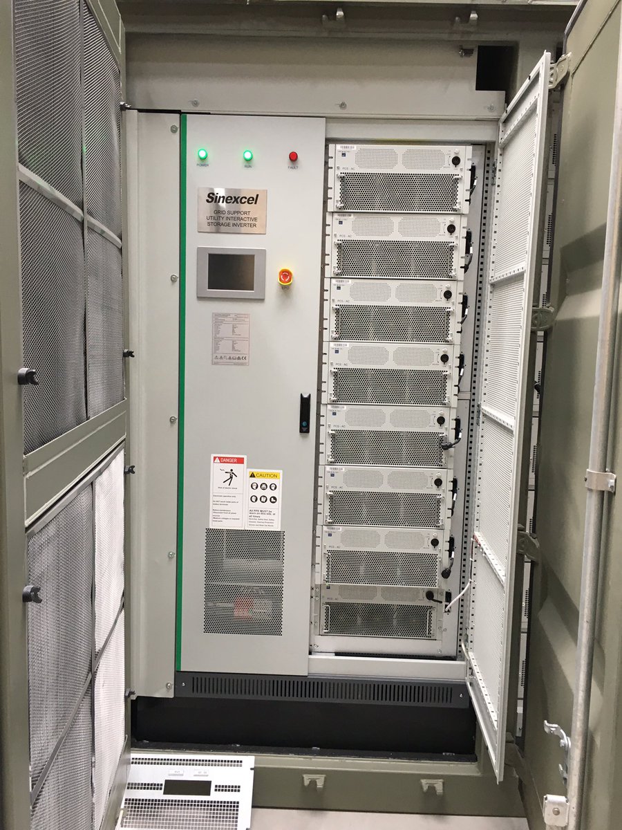 vdheuvelj's tweet photo. Afgelopen week met klant bij #accu leverancier geweest voor mogelijke investering in🔋🔋icm MS-aansluiting. Lijkt interessant! Beste verdienmodel onbalans- of FCR-markt. Nu verder voorwaarden op n rij zetten🤔 @DLVadvies https://t.co/eWFdoCdu5c