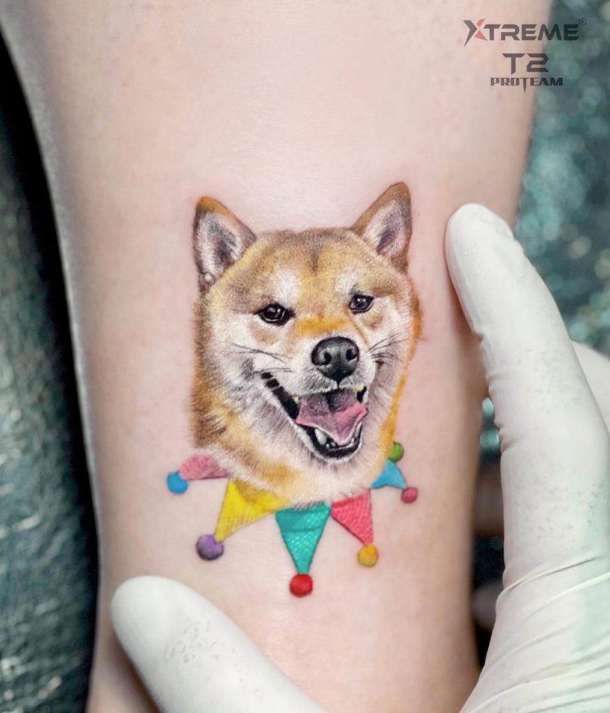 Today we have prepared for you beautiful tattoo works of people from around  the world showing Shiba dogs. Who will be next? You will find out in the  next article in the, image size:876x1024