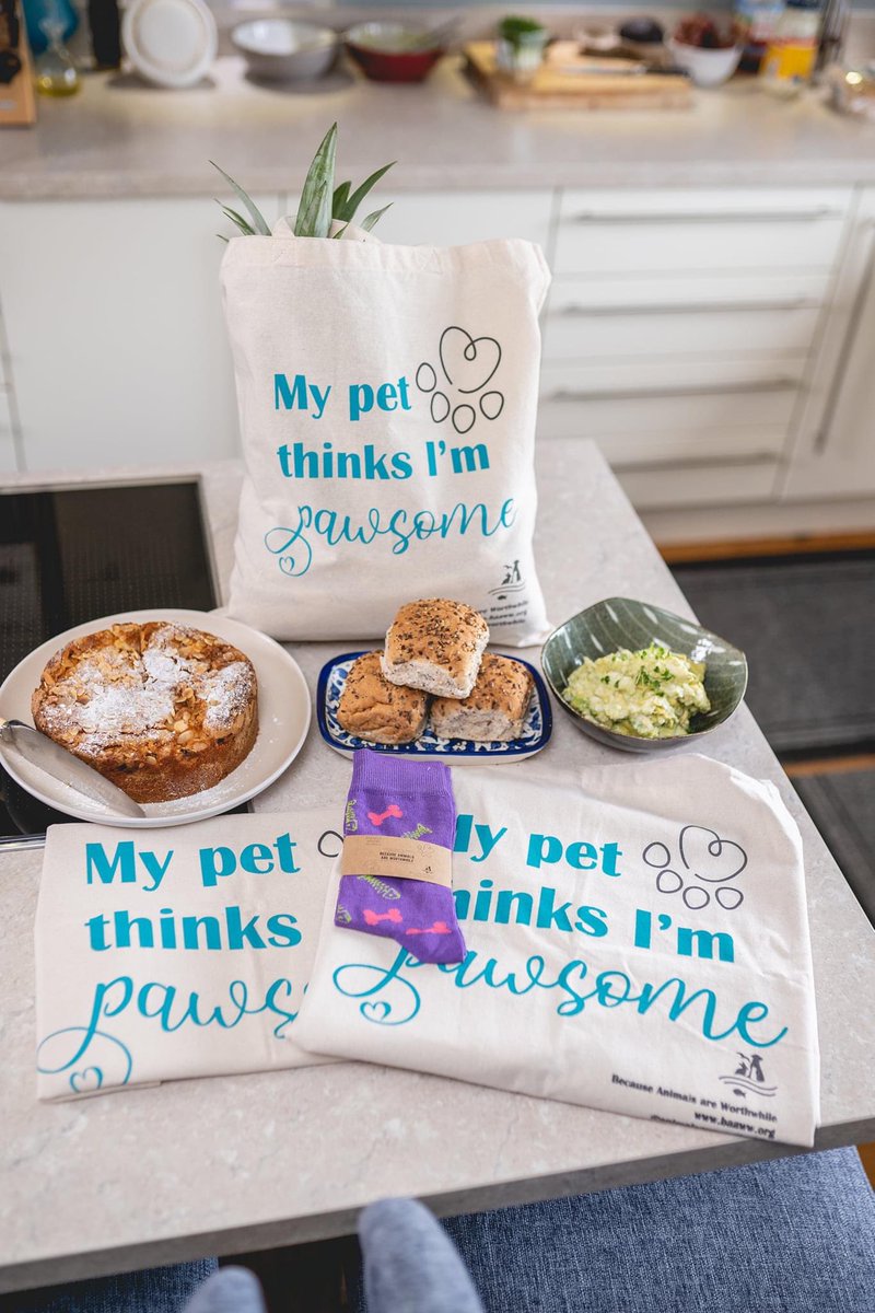 AnimalsAreWW's tweet photo. PAWSOME GIFT SET!

✨ In the Gift Set:✨

x1 B.A.A.WW socks
x1 Canvas Pawsome Apron
x1 Canvas Teatowel
x1 Canvas Tote Bag 

✨ All for just £28 with free postage ✨

‘Pawsome’ Gift Set with FREE POSTAGE - head on over to our ETSY now: https://t.co/0ka9QnPVIF 

#AdoptDontShop https://t.co/b5pdvqVHyD