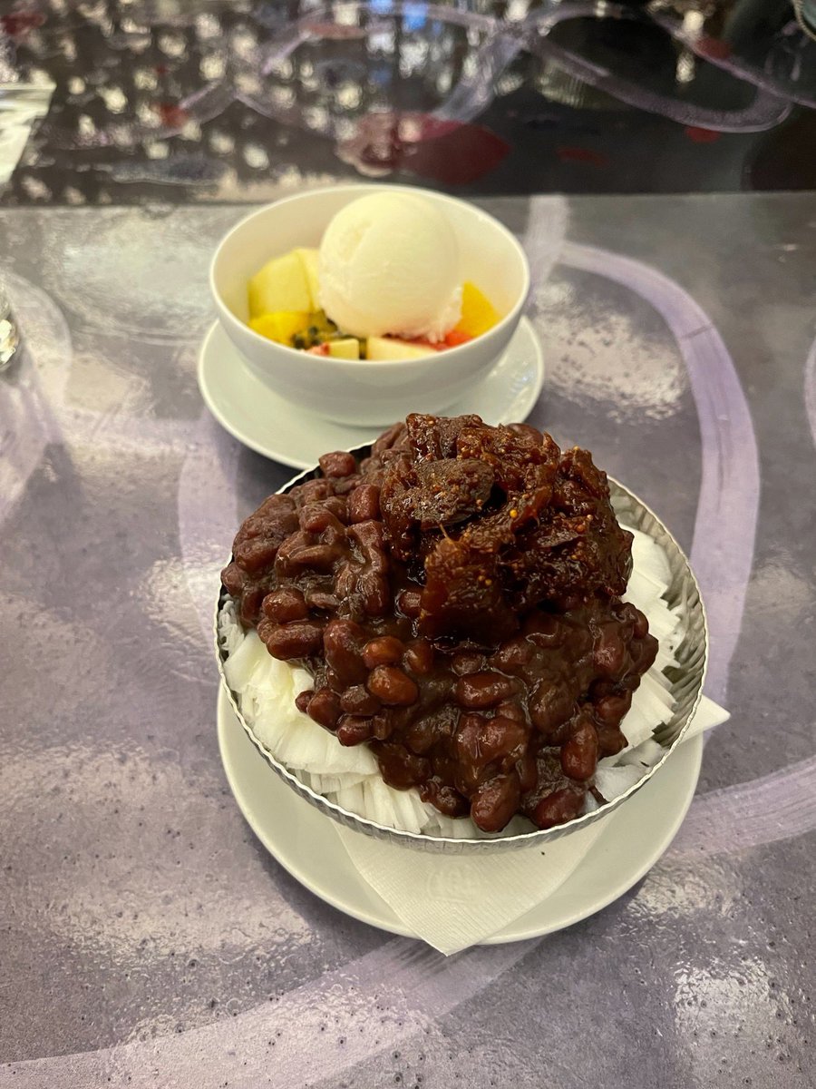 4NOLOGUE's tweet photo. Enjoy bingsu time 🍧😋

#TRINITY_TNT
#TRINITYStory
#4NOLOGUE https://t.co/avIUGM3r2i