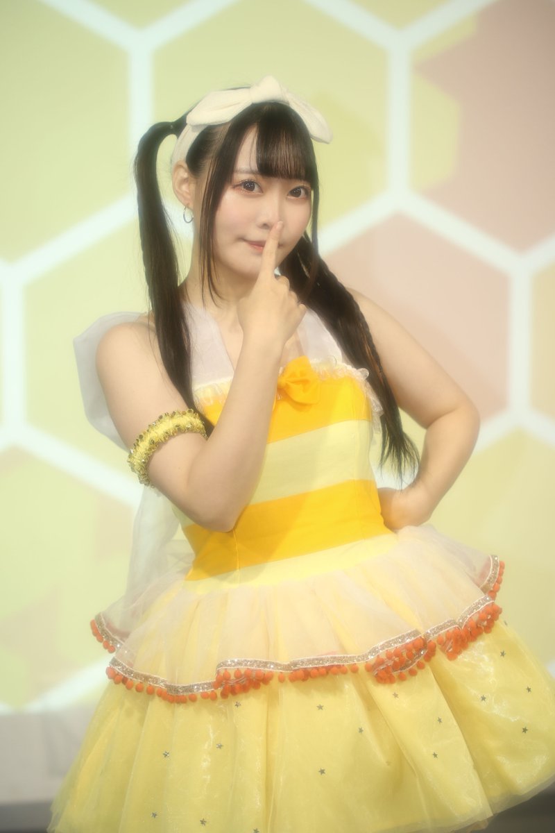 nakakyoshin○小倉唯 Honey Come○コスプレ衣装 コミック