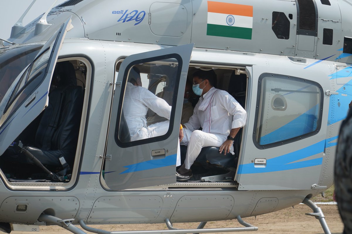 RajNarayanINC's tweet photo. खंडवा लोकसभा के छैगांव माखन में आज राजस्थान के पूर्व उप मुख्यमंत्री श्री @SachinPilot    जी का स्वागत किया ।
#Khandwabyelection https://t.co/ePCGXx5h7Y