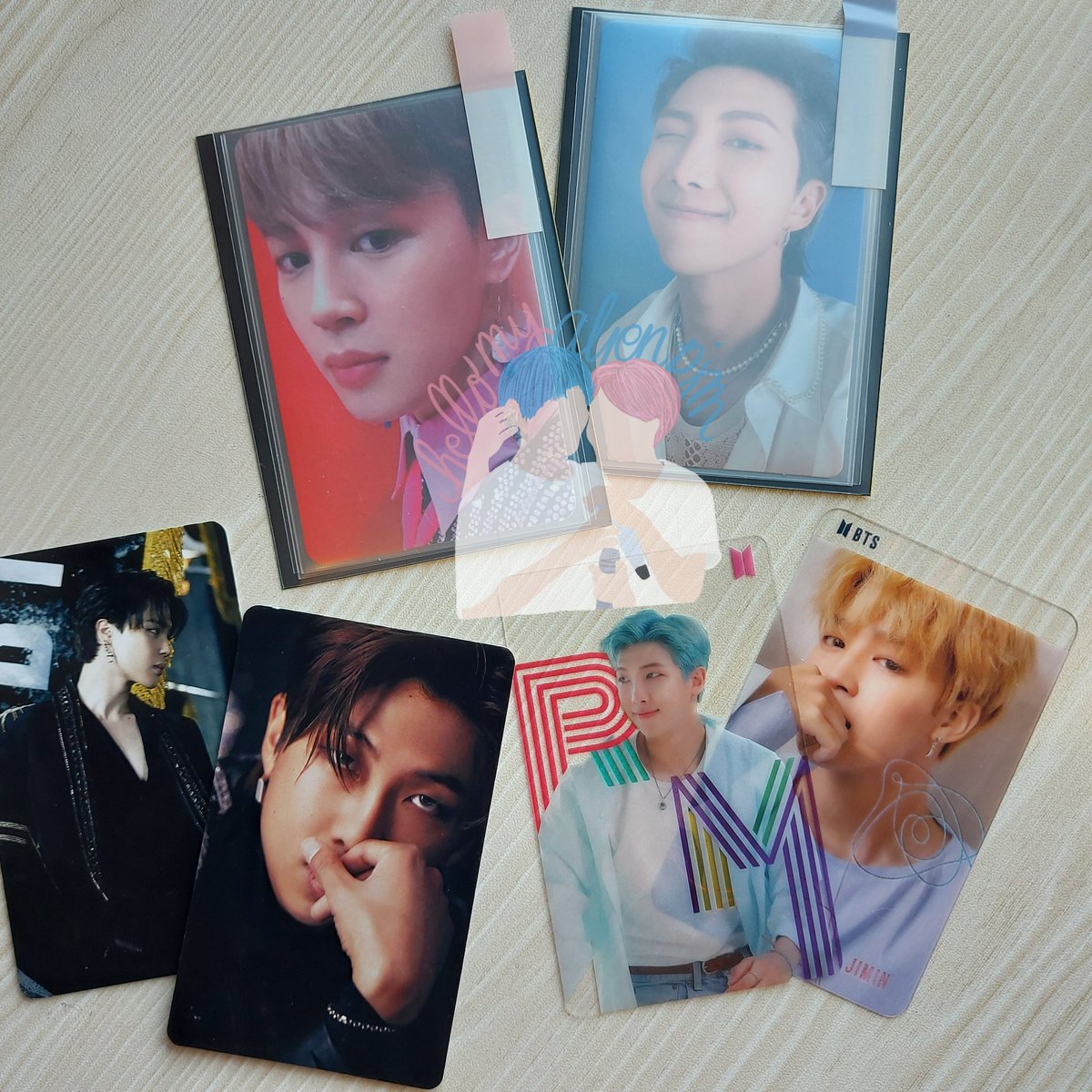 hellomyalienPJM's tweet photo. MY MINIMONI LOVES ARRIVED 😭 ty @rmsubmits for my jimin prio &amp; for my namjoonie kindat must-have 😭💜 grabe din yung freebies super gandaaaaa!! Thanks again 🥰 #rmverified https://t.co/Y4SSxDkSSU
