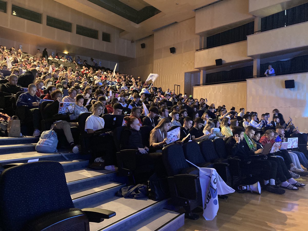 Bde_Staps_Clf's tweet photo. Ce week-end de 4 jours était le résultat de 6 mois de travail,nous avons organisé le 45eme Congrès de l’ANESTAPS. Très fier d’avoir pu accueillir 500 congressistes dans notre belle ville de Clermont Ferrand. #CongrèsANESTAPS https://t.co/WgEXZb9zan