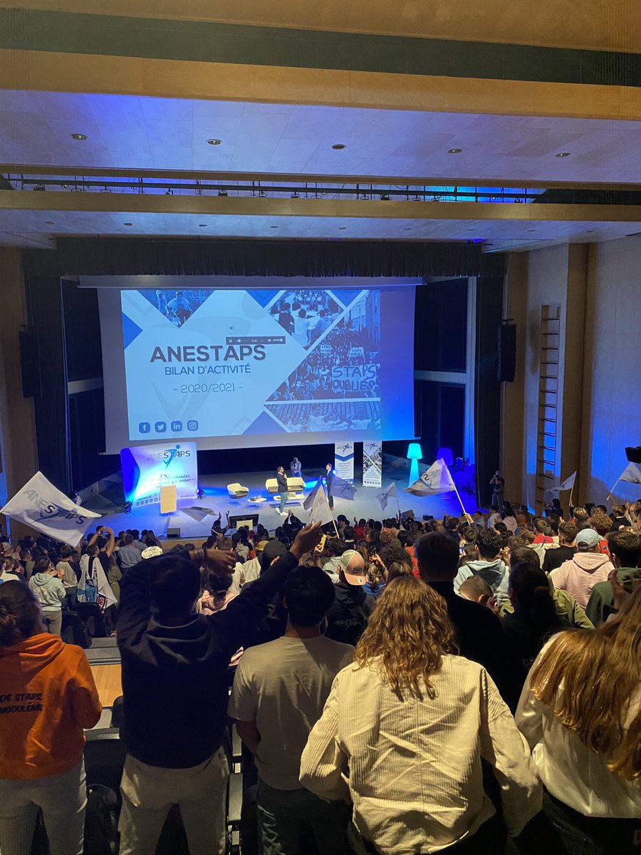 Bde_Staps_Clf's tweet photo. Ce week-end de 4 jours était le résultat de 6 mois de travail,nous avons organisé le 45eme Congrès de l’ANESTAPS. Très fier d’avoir pu accueillir 500 congressistes dans notre belle ville de Clermont Ferrand. #CongrèsANESTAPS https://t.co/WgEXZb9zan