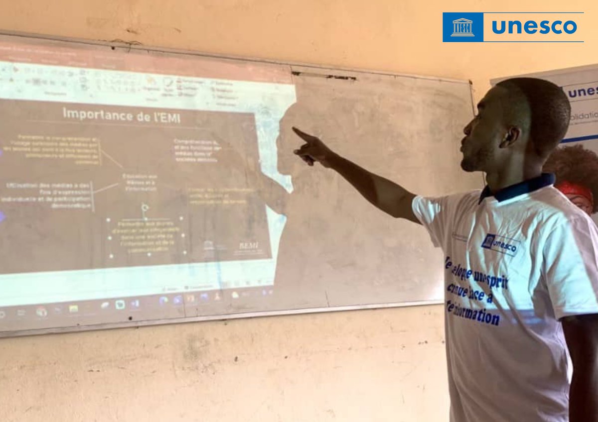 Pour la semaine de l’EMI, L'Université de Daloa a accueilli la caravane de l’EMI Tour par laquelle les étudiants ont acquis des compétences pour évaluer et produire des infos et des messages de manière critique tout en luttant contre les discours de haine en ligne et hors ligne