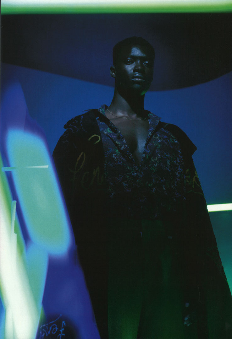 SightManagement's tweet photo. #ChatelainHyacinthe for @RisbelMag Shot by #ValeroRioja. https://t.co/tWrP6qNm7Q