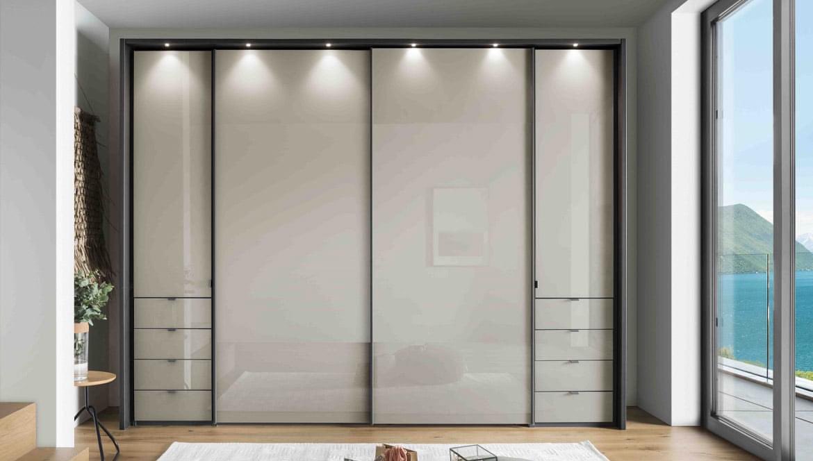 ⭐️WIEMANN RANGE ⭐️
Functional bedroom furniture from Wiemann, now with 15% OFF the full range in our Autumn Event.  
Visit us today we're open 9am - 5.30pm and the cafe is open 10am - 4pm ☕️🍰
#rodgersofyork #furnituresale #autumnevent #wiemann #wardrobes #bedroomfurniture