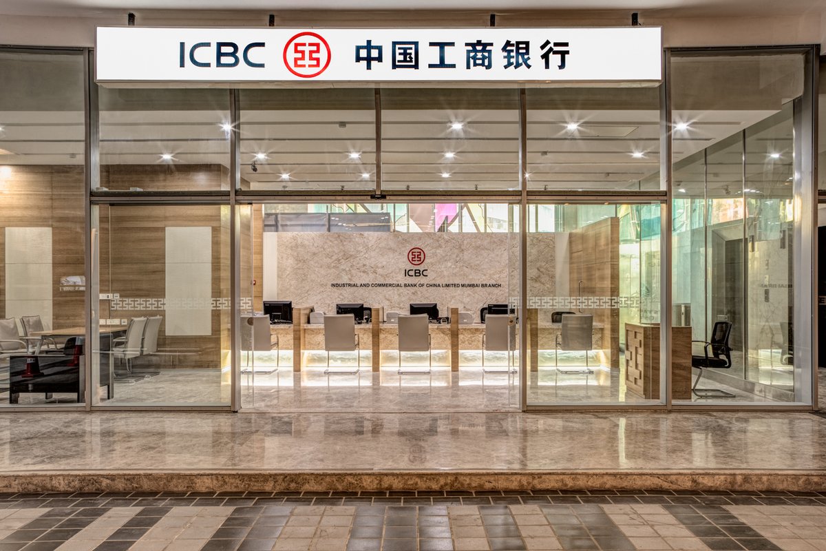 JTCPLDesigns's tweet image. Our project for ICBC, the world’s largest bank, for their office in a top-notch commercial building, for instance, was a dream!

#JTCPLDesigns_HTSInteriors  #Design #JTCPLDesigns #Indianarchitects #officedesign