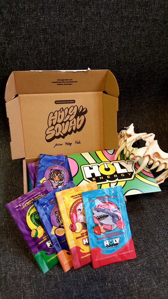 WARRIORESPORT_'s tweet photo. 😋 So kann der Tag energiegeladen starten. Gestern ist schnell wie der Blitz die Lieferung von HOLY-Energy eingetroffen. Die wird mich mit Power durch die Woche bringen. Einfach mal das Testpack bei HOLY bestellen und selbt überzeugen ;)
Habt nen geilen Tag! #holysquad #justholy https://t.co/nAj9t6tuOH