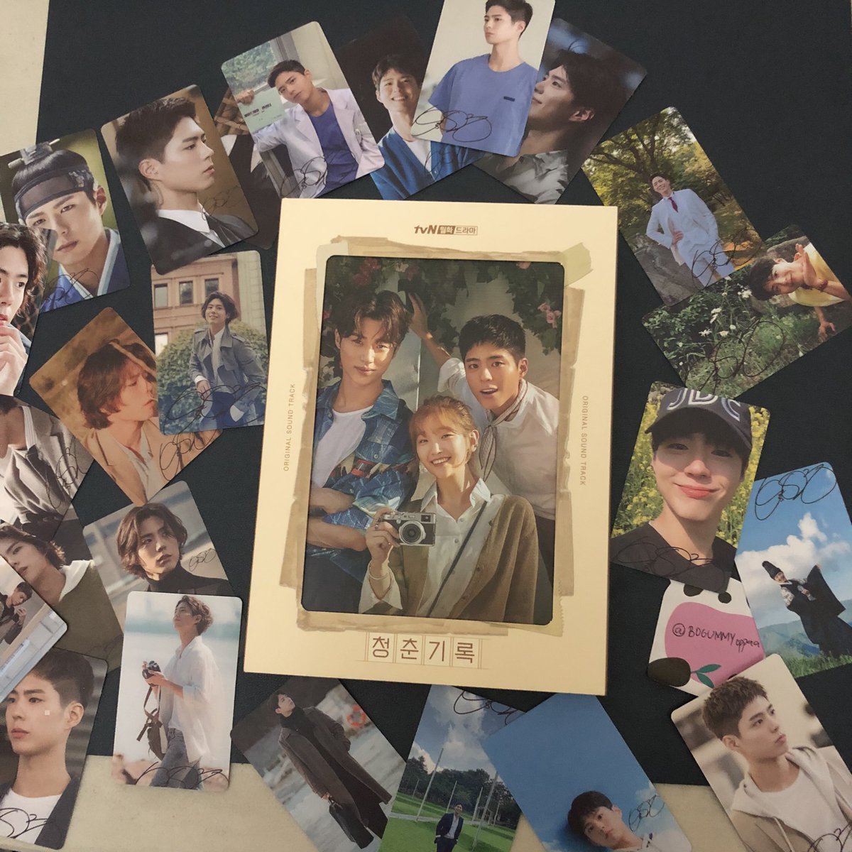 Hi! I need to let go of this Record of Youth OST Album bc I need funds 🥺 

I bought this at Shopee for 1,500 and i'll be selling it for 1,300 nalang. +++ I'll give free 5 <a href="/BOGUMMY/">박보검</a> photocards!!

Dm me or mine here if interested 🥺
Help retweet po🥺
wts lfb park bo gum roy bogum