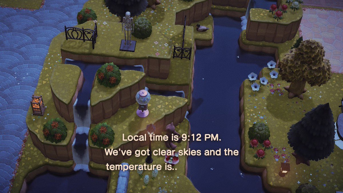 originalkommike's tweet image. Look at my cute lil island 
aka the one part that i actually like about it