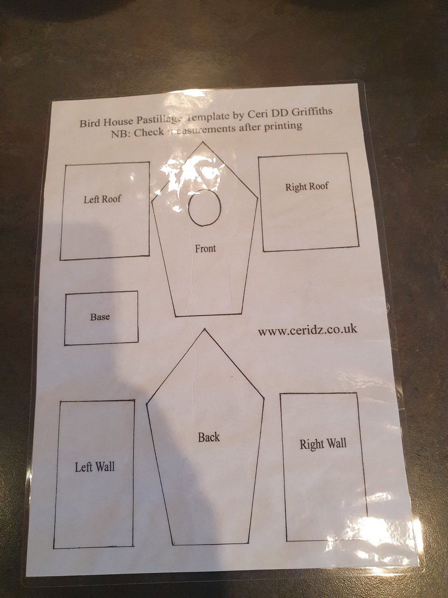 stephenbenn46's tweet image. Wee day on the chocolate and sugar yesterday @Millers_Larder wee idea for offshore Xmas #workinprogress #dreichday @RonnieKelman1 @ESS_Offshore @Shadey_B @BerrymanMoira @tonymc9 @AndrewS02536671