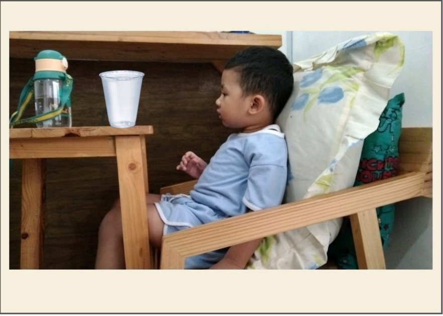 fynamima's tweet photo. Bilang sm baba nya @ardiansyahjarot anaknya jgn dikasih ytube kids trs, dikasih pict ini sambil blg gak kok bu lg bantuin aku urus design cup 😂😂😂 https://t.co/wYROioNoyu