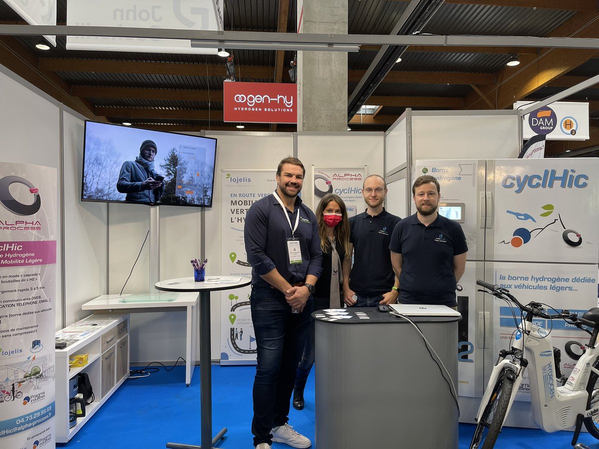 movIAtech tweet media