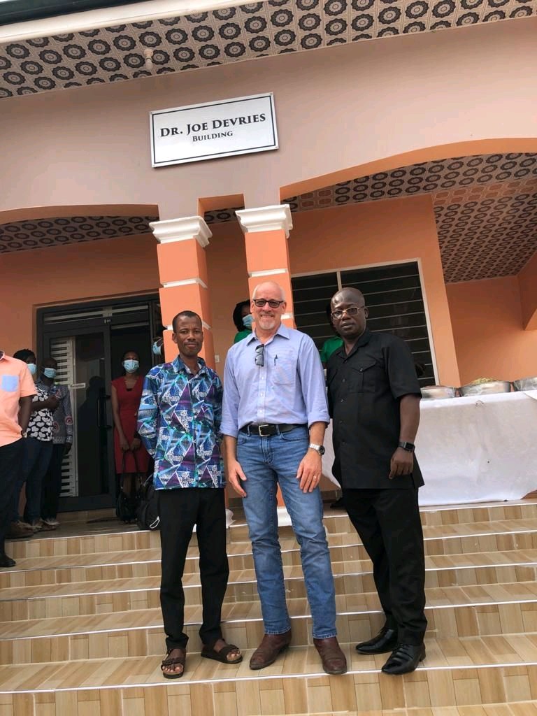 LegacyCrop's tweet photo. Yesterday at ongoing #apbaconf2021 in Kigali, Rwanda, 3 great giants were honoured. Imagine plant breeding and seed system in Africa without AGRA-PASS supports. Thanks to Prof. Eric Danquah and the team.
#apbaconf2021 #agneskalibata #JoeDevries #kigali #appreciation #AGRAImpact https://t.co/8TOldngcO0