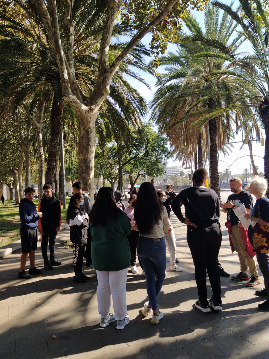 insmtarradell's tweet photo. L'alumnat de 1er de batxillerat ja ha fet la primera sortida del Projecte Raval, van visitar el Museu Marítim de Barcelona. No deixeu de visitar la nostra pàgina web on trobareu més informació sobre el projecte i la sortida! #insmt #instarradell #1batx21 https://t.co/Fia5YPl7o7