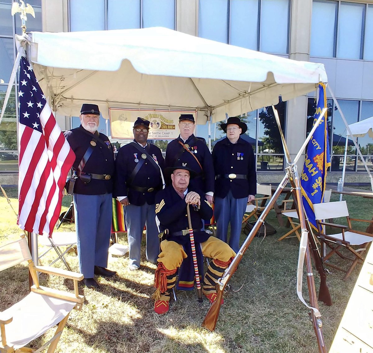 SUVCW's tweet photo. Brothers of #SUVCW Jeremiah Smith Camp 1 in #Oklahoma recently participated in the Oklahoma Folklife Festival in #OklahomaCity. They spoke with 100+ members of the public. Also present was Sallie Peacheater Tent 18 of #DUVCW. Huzzah! 🇺🇸🇺🇸
#CW160 #CivilWarHistory #LivingHistory https://t.co/RqRYoeB3A7