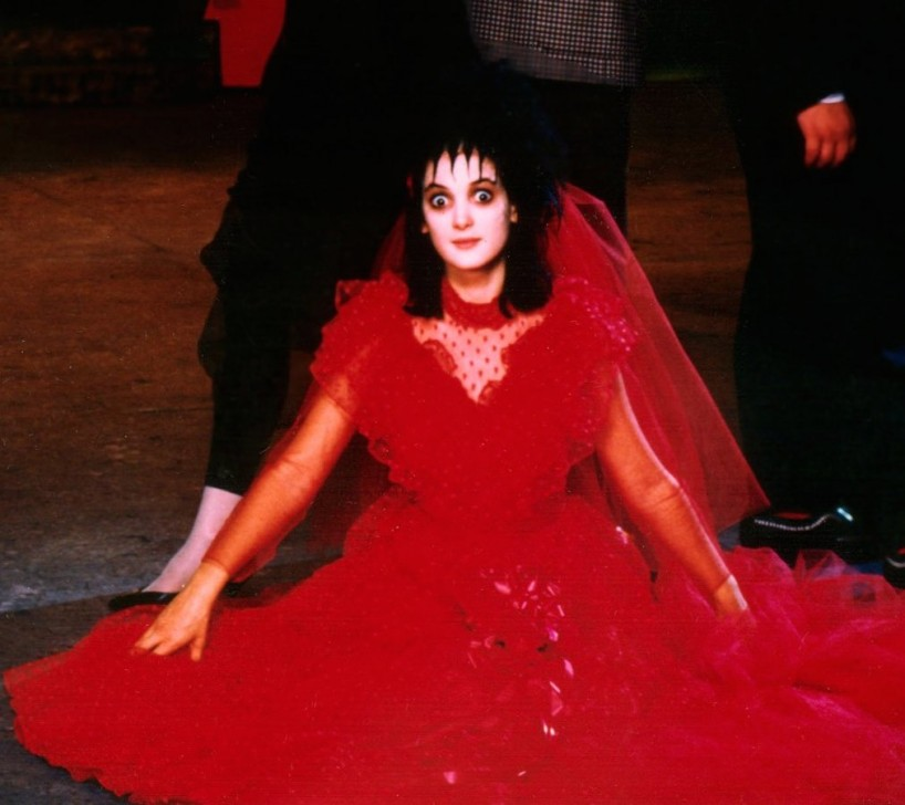 transhetOTD's tweet photo. today's spooky transhet character is lydia from beetlejuice! (hc) https://t.co/6sXH0IFdRL