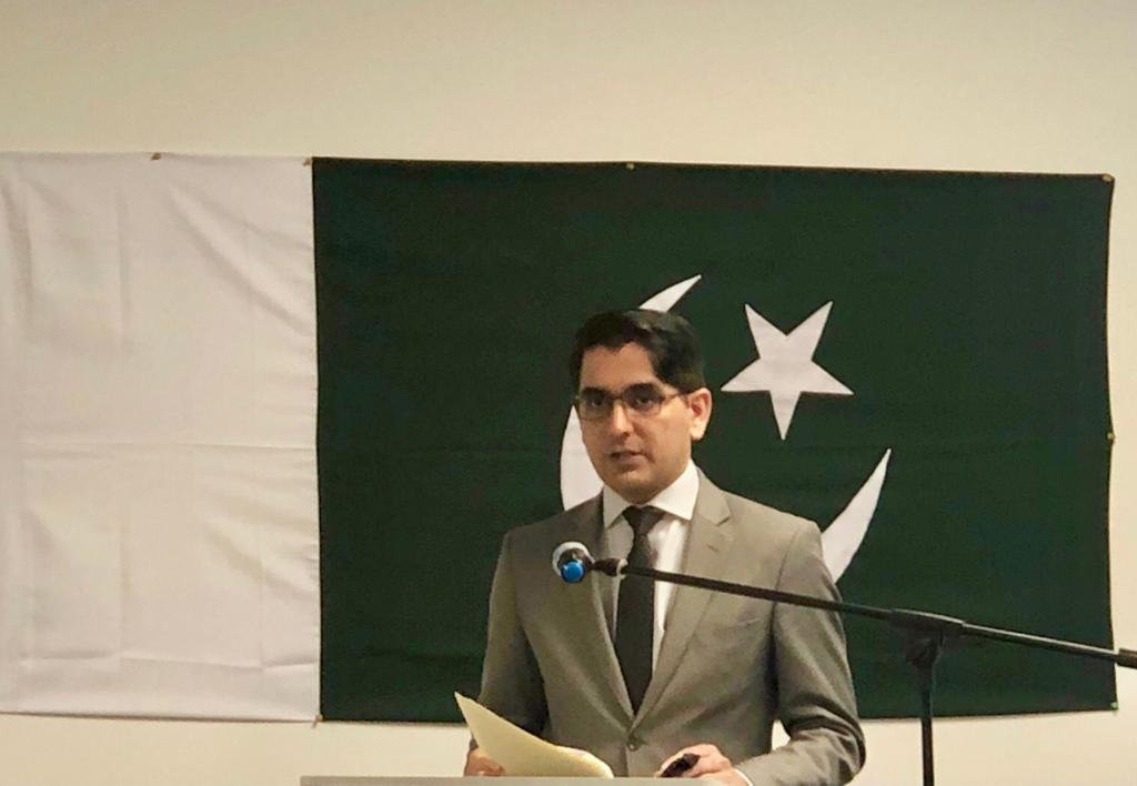 appcsocialmedia's tweet photo. Pakistan Consulate General in Melbourne organized a #KashmirBlackDay event. The event was attended by prominent members of Pakistani community .
High Commissioner of Pakistan to Australia @Zhchaudhri  delivered the key note address: @PakinMelbourne 
#APPNews https://t.co/0jiwTzzxsj