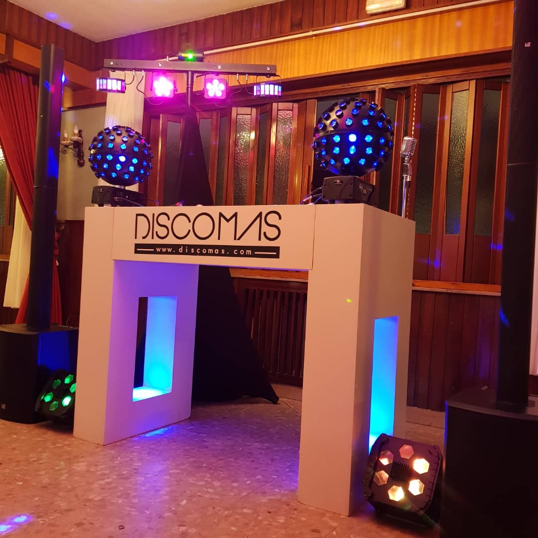 Equipos 🔊🎛 del pasado sábado, en el que estuvimos de boda 👰🤵 en el Hotel Begoña Park 🏨 (Gijón) y en el restaurante La Pomarada 🍴 (El Condao).
.