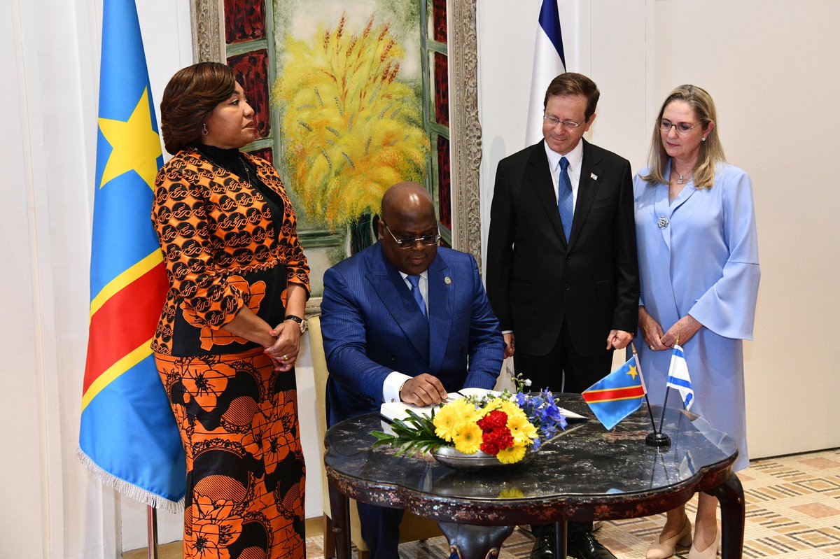 Isaac_Herzog's tweet photo. Welcome to Jerusalem, the holy city of the Bible, President Félix Tshisekedi @Presidence_RDC and First Lady @DeniseNyakeru! Your state visit to Israel will strengthen the friendship between our two peoples and countries.🇮🇱🤝🇨🇩 https://t.co/ycuft7eKeB