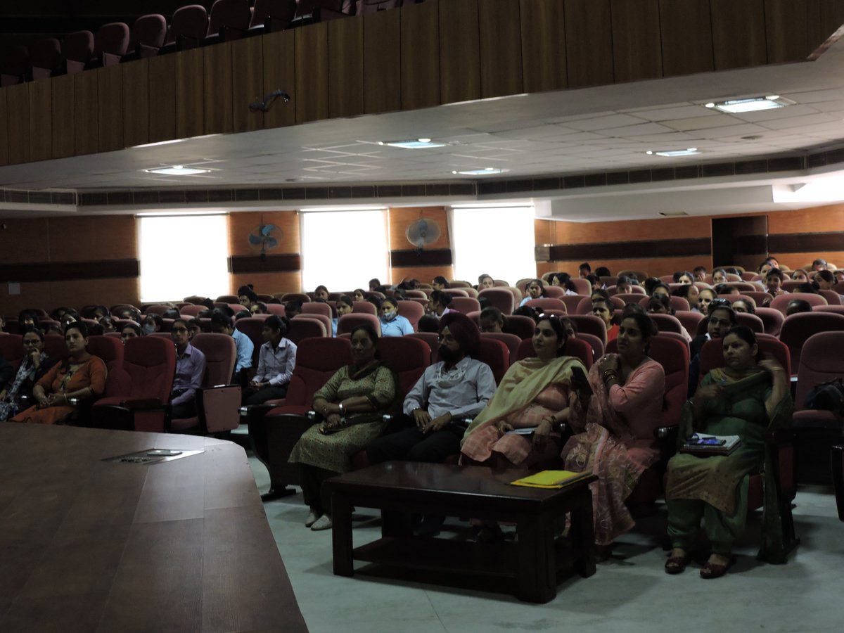 MohaliDlsa's tweet photo. PAN INDIA AWARENESS &amp; OUTREACH PROGRAMME: 
Legal awareness seminar was conducted at Rattan Group of Institutions, Sohana by Secretary, District Legal Services Authority, SAS Nagar on Dated- 27.10.21
@NALSALegalAid 
@LegalAidPunjab https://t.co/hV7hpoSxhz