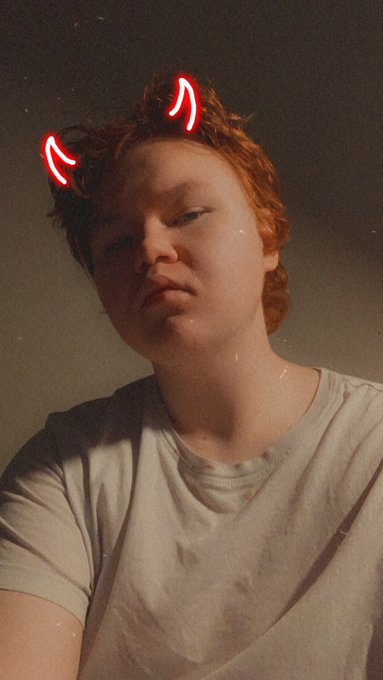 Un edited version of my pfp lol https://t.co/RfnKYd9S7k