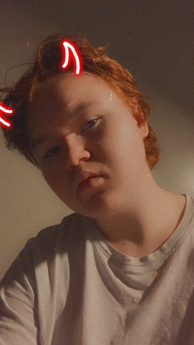 Un edited version of my pfp lol https://t.co/RfnKYd9S7k