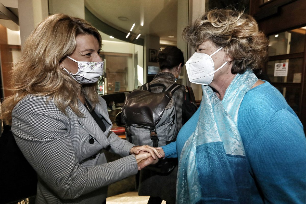 #MaurizioLandini: “Con la Vicepresidente del governo spagnolo <a href="/Yolanda_Diaz_/">Yolanda Díaz</a> abbiamo convenuto che il lavoro e i suoi diritti sono oggi la cifra per misurare la qualità delle politiche dei Governi e dell’Europa. Apprezziamo le politiche da lei portate avanti in Spagna”