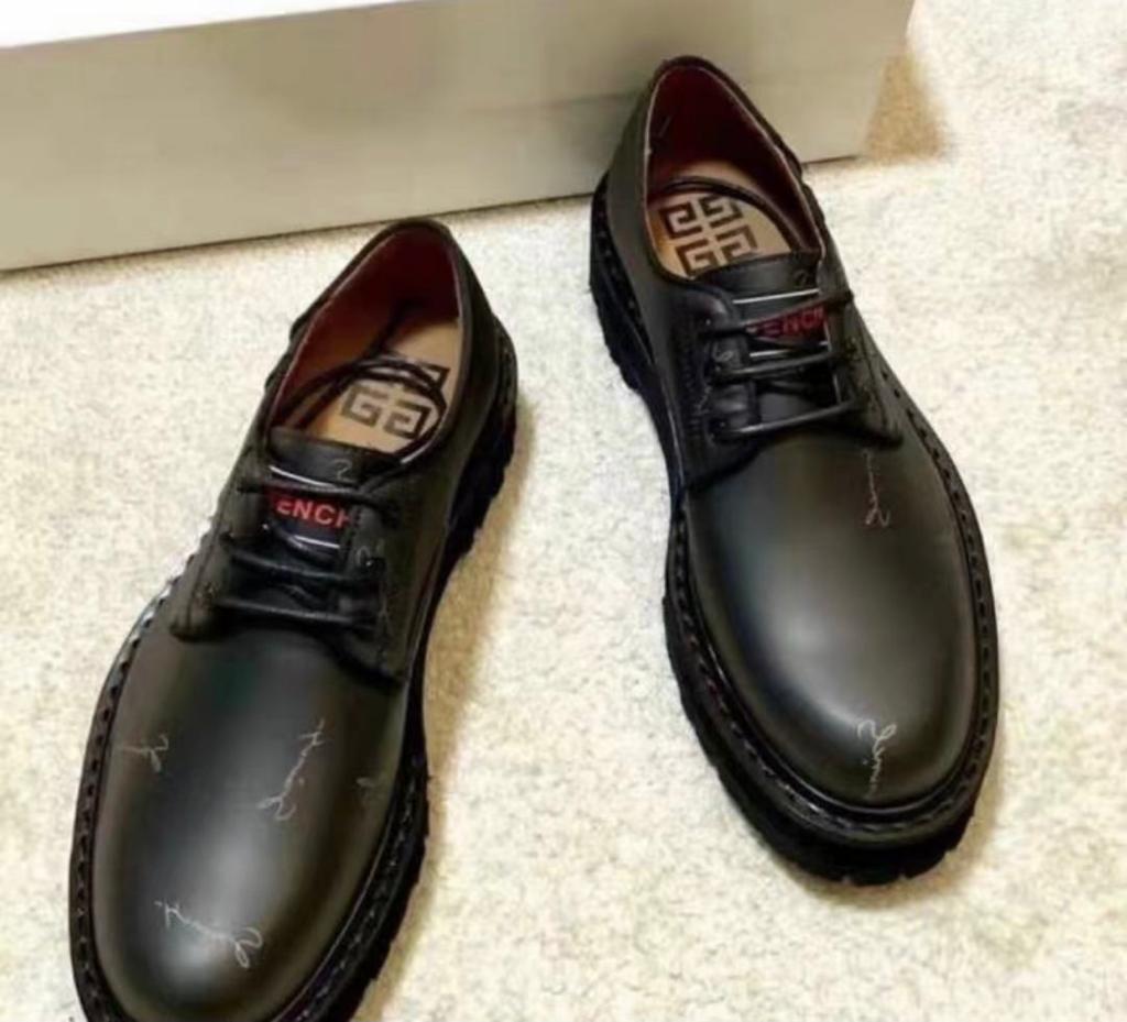 HeadgerW's tweet photo. Kindly retweet this. My clients could be on your timeline #DJSBU @djsbu #MoFaya #jazziq #BokoHaram #JohnWick #BlackFridayUpsized #BlackFriday #katlego #Dlozlami #Mamelodi #vusi #mrpricehome #ntombi #sunnyside #midrand #Iwillneverdoitagain #MatricClassof2021 #mams #hilbrow https://t.co/DS4Q3HvoEo