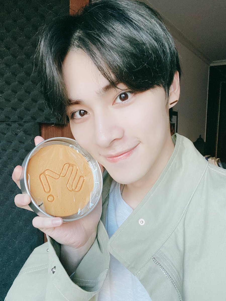 whyranoX2's tweet photo. 샤오쥔 착한줄 알았는데 나이 편식하네; https://t.co/Fx02hWaDAr