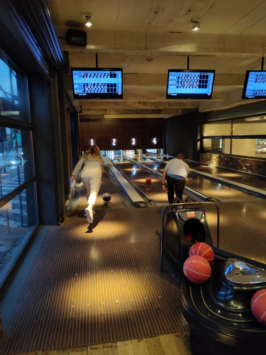 agencyroute's tweet photo. It was brilliant to get some of the team in Newcastle and from the South together for a great night at @Lane7_ 🎳
Thanks to everyone who made it! We can’t wait for the Christmas Route Social. 🎉
#TeamNightOut #TeamRoute https://t.co/Xji10ex6gQ