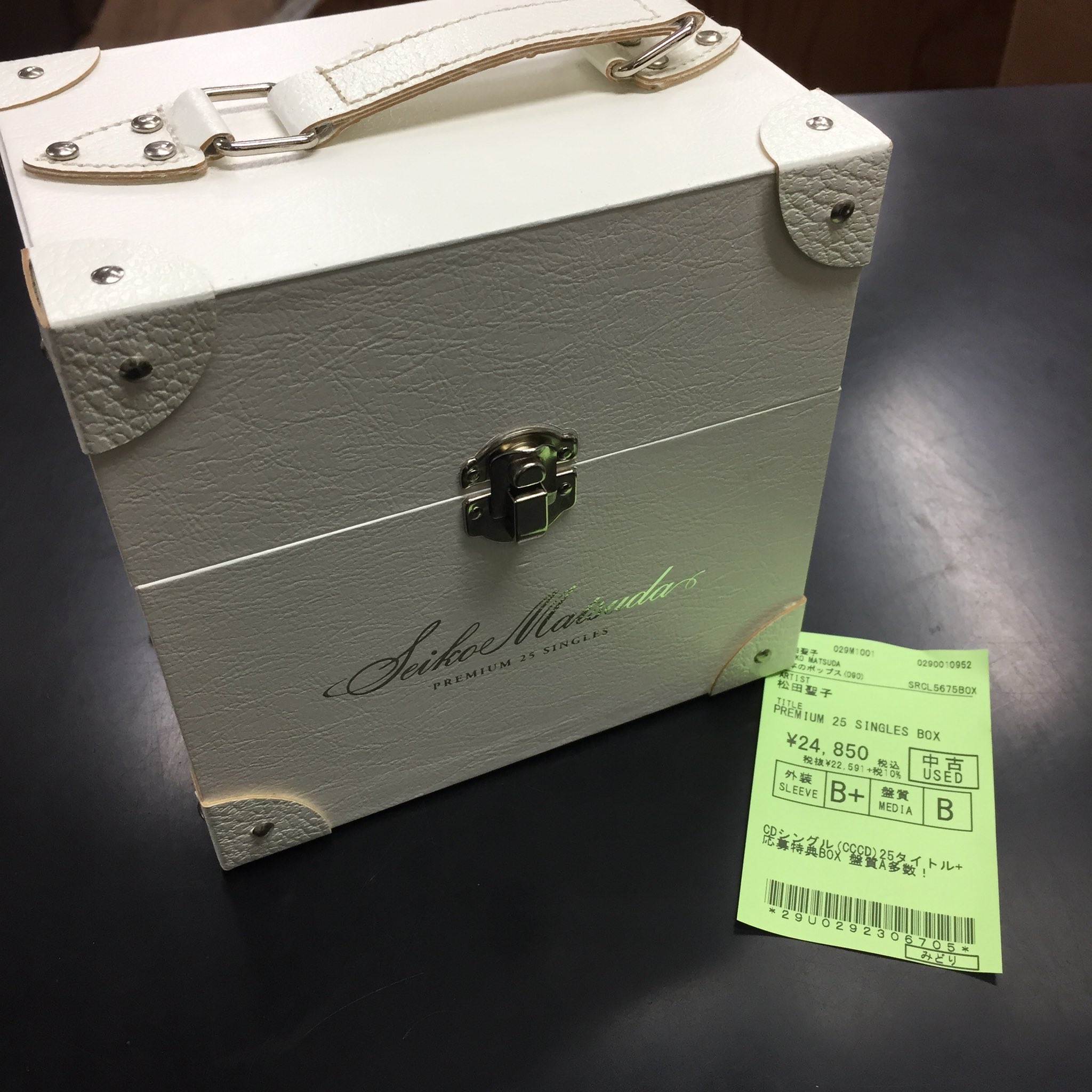 松田聖子『Premium 25 Singles Box』〈非売品BOX付〉 松田聖子『Premium 25 Singles Box』〈非売品BOX付〉