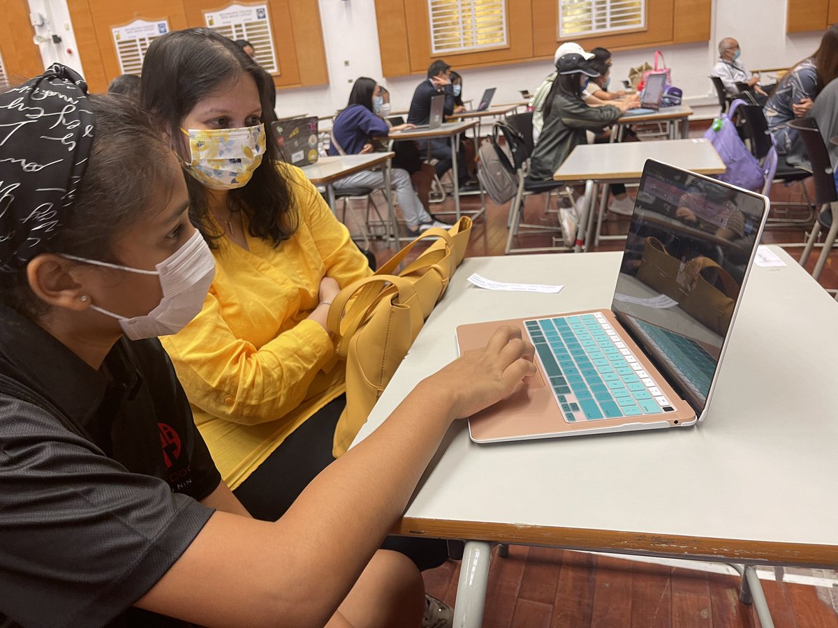 So excited to welcome students and parents back into school to discuss tech harmony at home. Trying to enable parents a window into the lives of their children. These small steps lead to big changes. #rchkpyp #rchkrdc