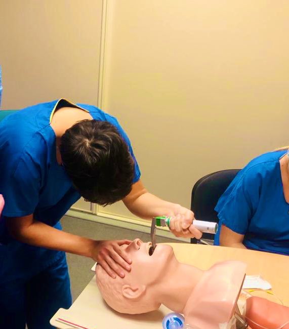 IAM_Nord13's tweet photo. Formation de nos étudiants en médecine🧑🏻‍🎓
Atelier Gestion des voies aériennes 🫁
 #FOAMed #ARMPO #canventilatecanintubate @SFAR_ORG @aphm_actu @univamu @aem2org https://t.co/oPfrlhqbkW