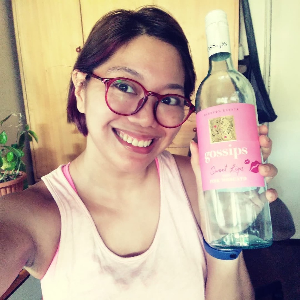 rejjventress's tweet photo. On Wednesdays, we drink pink! (Just kidding, that's an old bottle)
#kakampink
#kakampinkwednesdays
#LetLeniLead
#LabanLeni
#LeniRobredo2022
#LeniKiko2022
#LeniRobredo
#anakngfuchsia
#teamleni
#pinkachu
#pinkwednesday https://t.co/xoNZREABbA https://t.co/mC4zxhujif