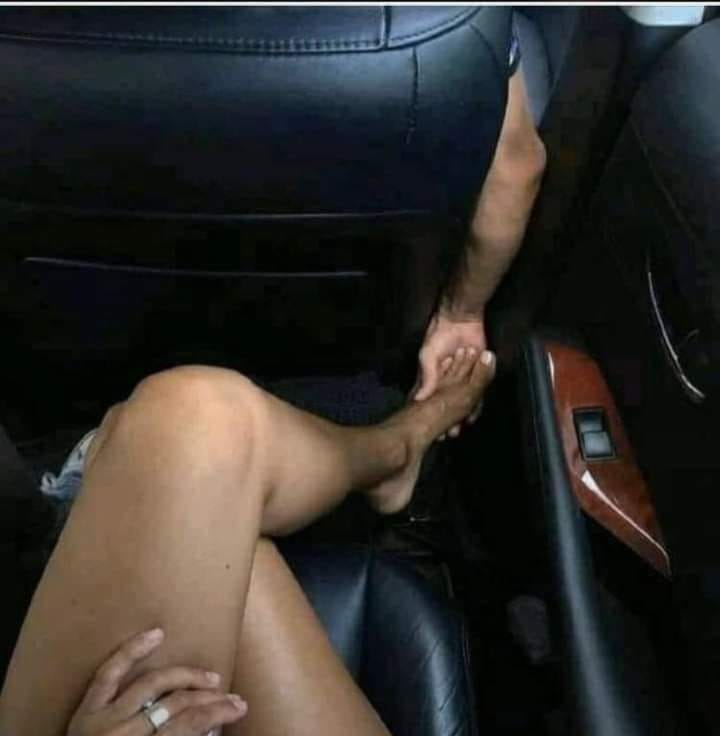 Luda_pliz's tweet photo. The driver and your girlfriend while you busy with the aux searching for AUD-20211025-WA0016 🤣😂😅😡#Johnwick https://t.co/xCGGVFUfuu