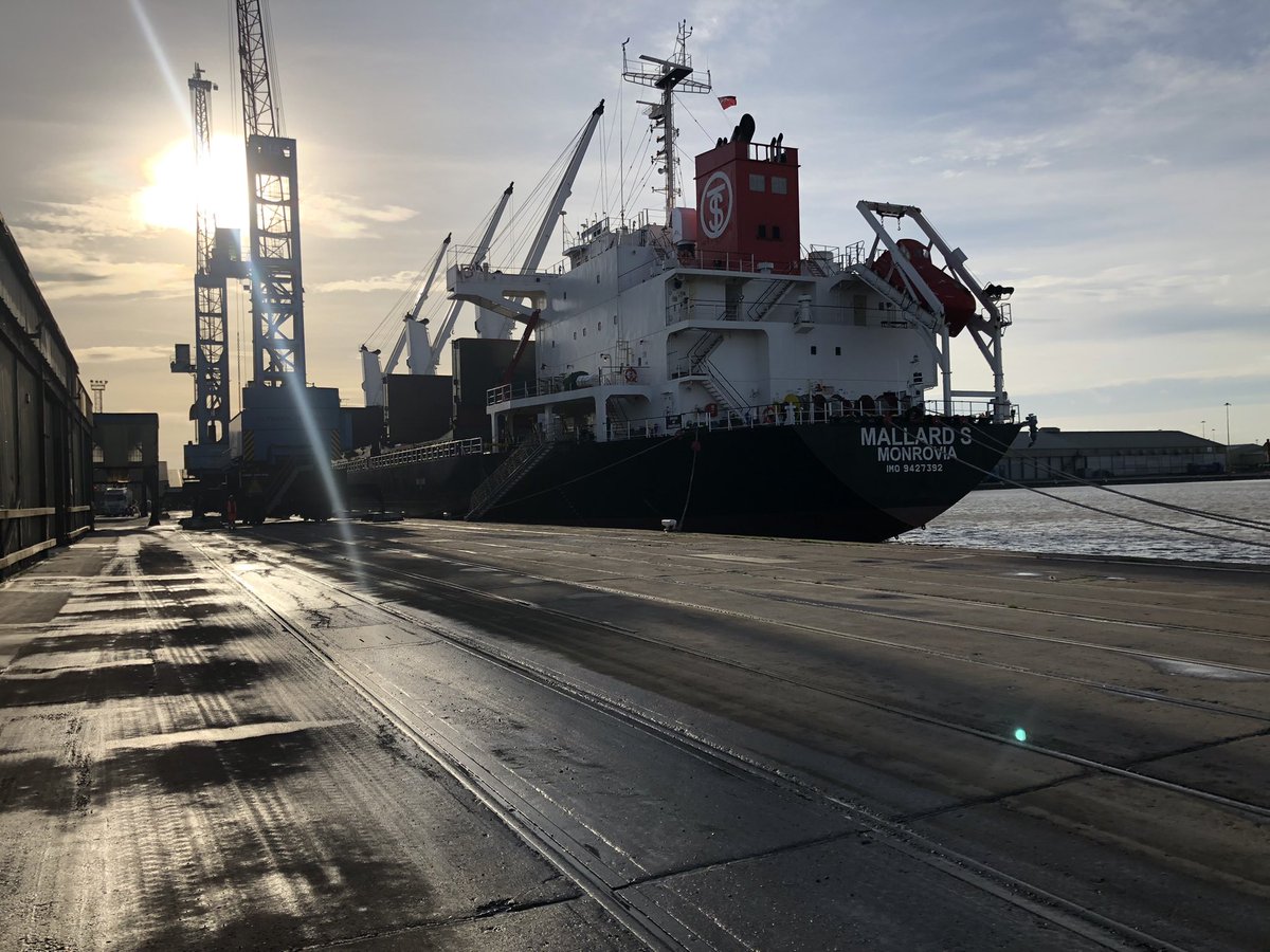 ThomasbellFert's tweet photo. Our Granular Urea vessel continues to be discharged today, weather prospects are looking good, so hoping for a productive day 🤞🏻💎 🌾 🚜 

#granularurea #keepbritainfarming #agriculture #britishfarming #farming #fertiliserfamily #diamondfertilisers #urea #qualityfert https://t.co/f2KDlYJREO