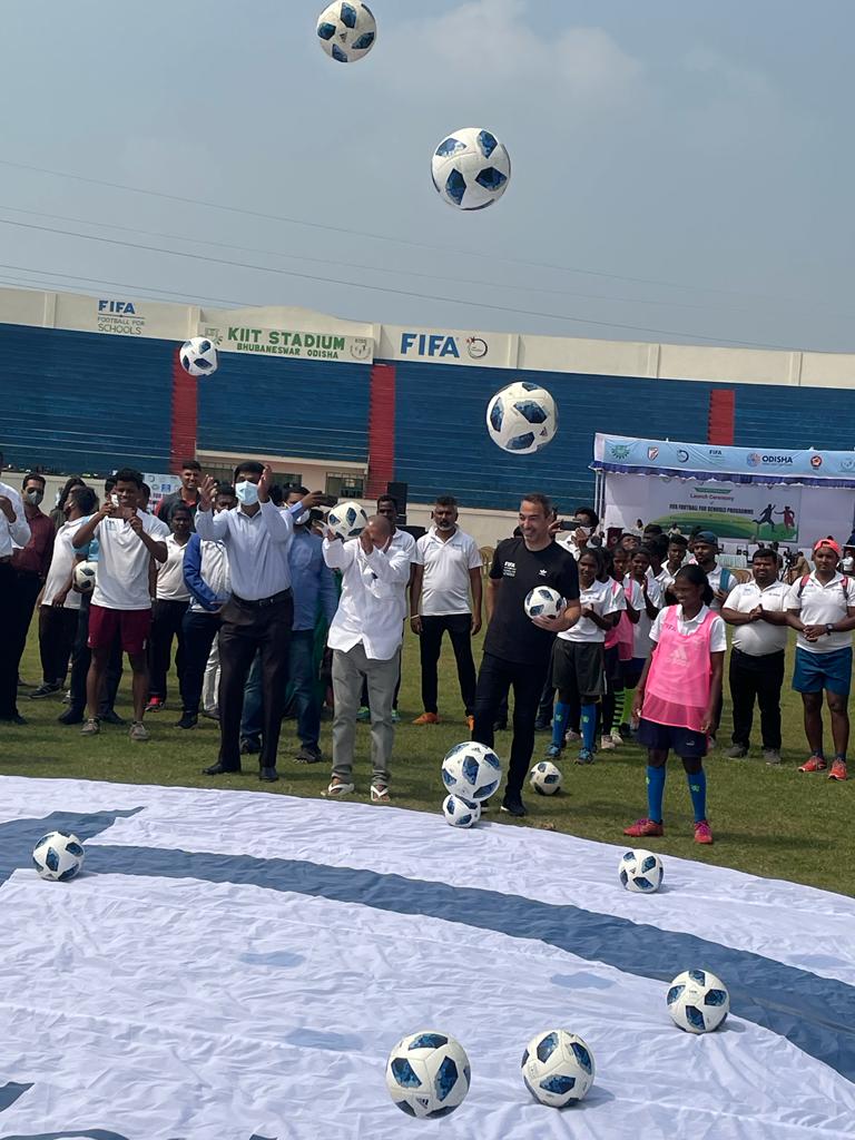 achyuta_samanta's tweet photo. All about the launch of #FIFA Football For Schools programme at @KIITUniversity &amp; @kissfoundation - the first in the world. Some glimpses. 
#FootballForSchools
@FIFAWorldCup @KiitKissSports 
@sports_odisha https://t.co/EXq8G15Fh4
