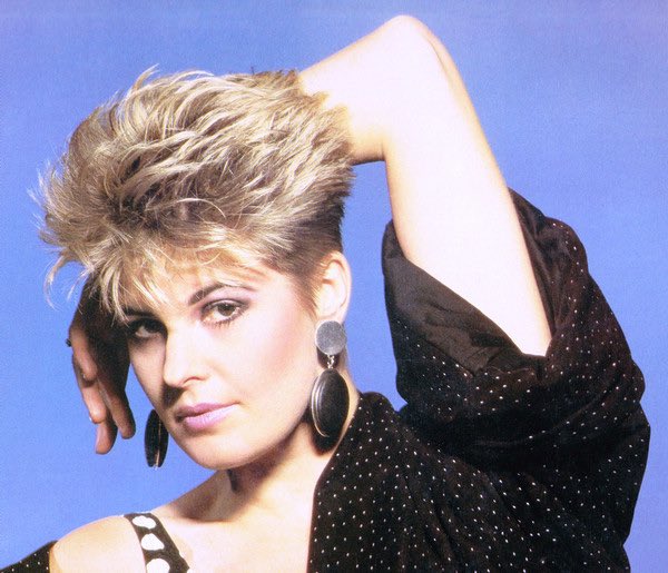 Happy birthday Hazell Dean 69 today,UK singer, (1988 UK No.4 single \Who\s Leaving Who\

 