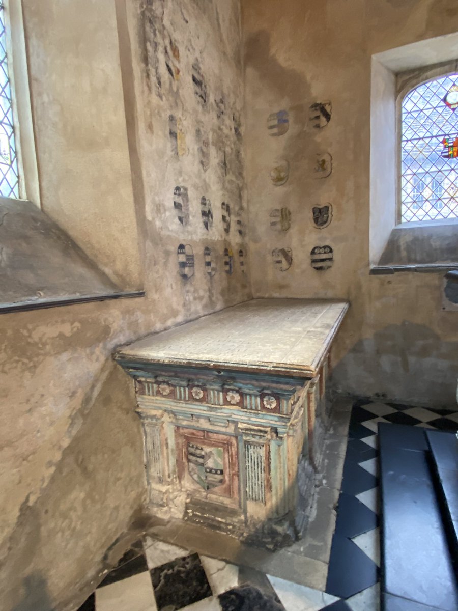 Gregg1645's tweet photo. One last holiday treat. Beautiful wall paintings in the chapel on a visit to Farleigh Hungerford Castle #Castles https://t.co/7pj19Ku4KH