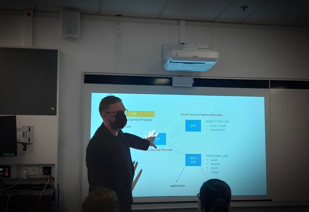 📩 Emailing, pas si simple que ça !!
ESP, Triggers, ABTesting, Segmentation, TLP, CLP, CTA #HTML... Dimitri KAPSHAI et <a href="/polinakapshai/">Polina Kapshai</a> nous expliquent les règles &amp; astuces pour bien réussir sa compagne d'#Emailing 👌🙌
#MBAMCI #MarketingDigital #CRM