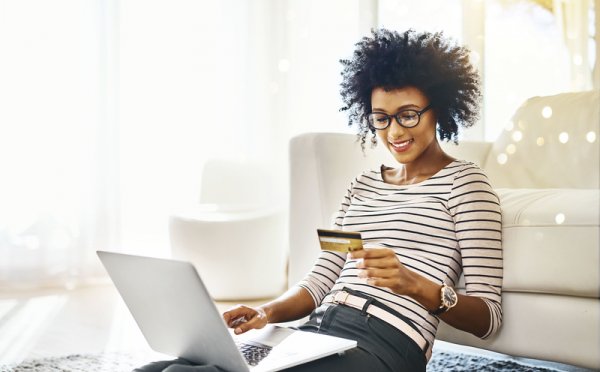 AgenceKaolin's tweet photo. Social business : comment surfer sur la tendance du live Shopping ? 
By @Strategies 
https://t.co/G7FFw7BIs0 https://t.co/FlDSeaEUOO