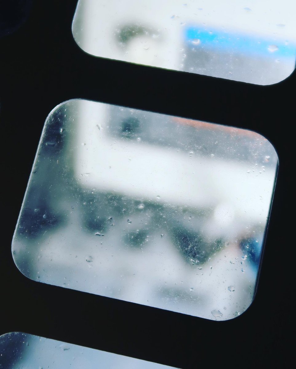 SuperiorLevel's tweet photo. A look through at the Pocket Level being machined. #superiorlevel #pocketlevel #spiritlevel #tools https://t.co/wuqtHcWgIw
