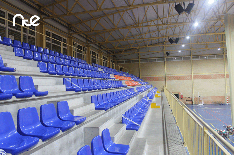 NTEsistemas's tweet photo. El #PabellónMunicipal de Deportes de #DayaNueva, #Alicante cuenta con nuestras #campanasLED UFEF-LT 22K. Hasta 22.707 lúmenes que bañan de luz el espacio de forma homogénea que supondrán un #ahorro, ya que ofrecen hasta 197 Lm/W de #eficienciaenergética ¿Alguien da más? ⚽🏀🏐 https://t.co/Qtr0pDmkNp